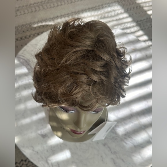 Rare Vintage Rene Of Paris Wig #448 BETH Color: 18 - Picture 9 of 12